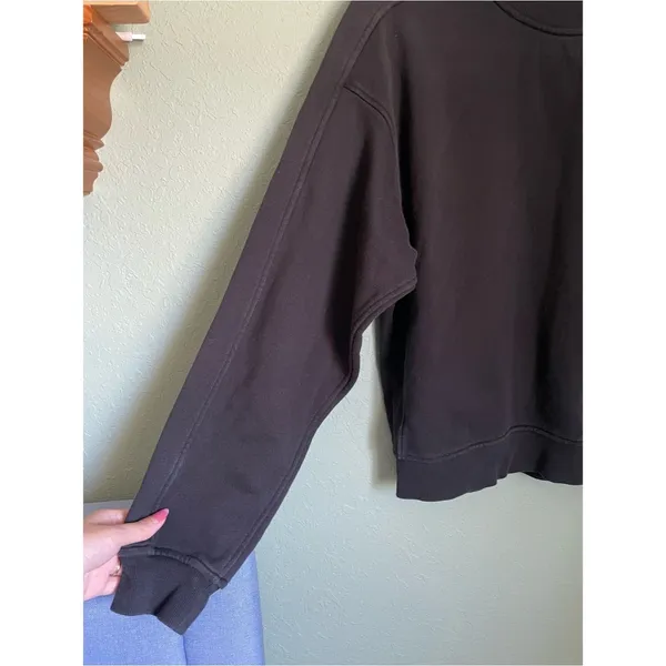 Lululemon Mock Neck Sweatshirt Zipper Side Pocket Size 4 Black - Image 3