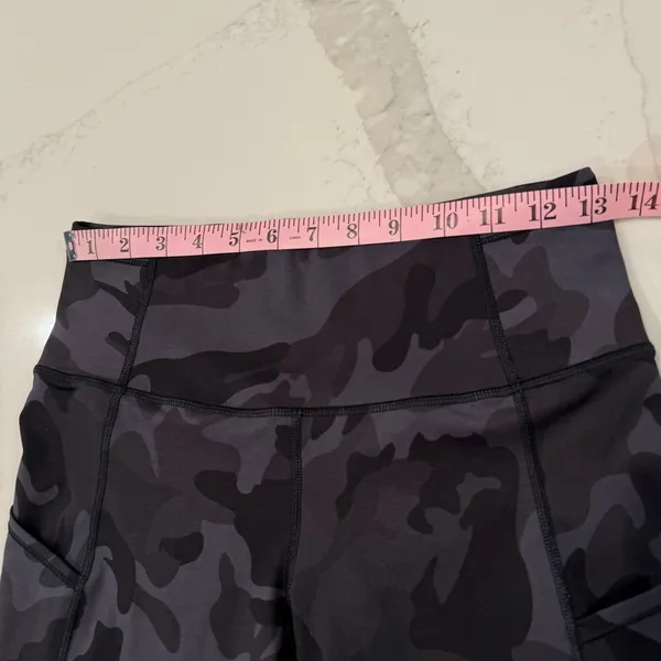Lululemon Fast & Free High Rise Crop Leggings Women’s 6 Gray Camo Reflective Gym - Image 8