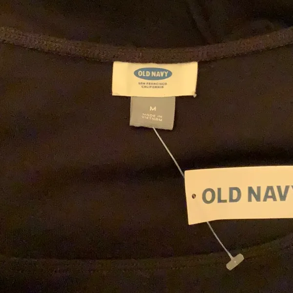 Old Navy top good quality medium - Image 2