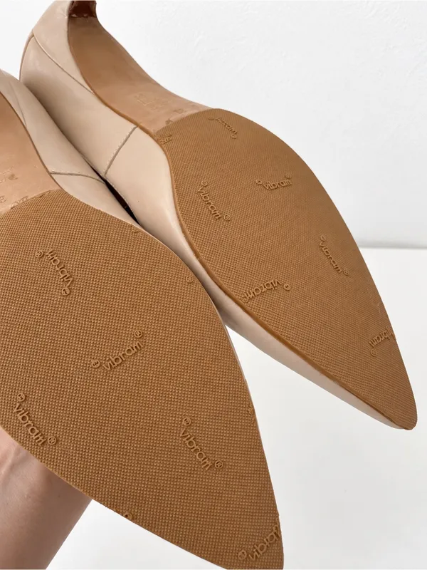 Angel Alarcon Mesh Panel Pumps in Beige Sz 7 - Image 4
