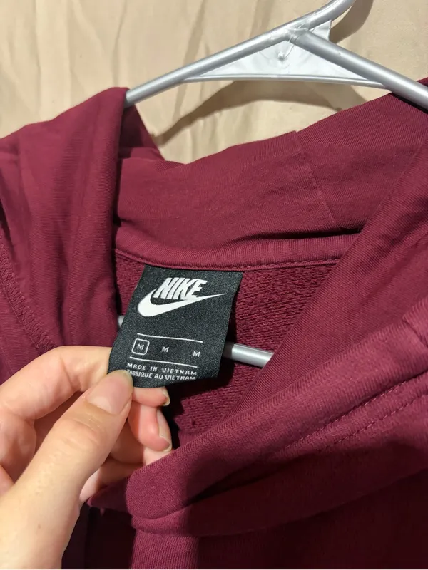Nike sweatshirt - Image 2