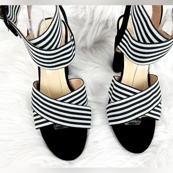 Women’s Stretch Canvas Chunky Heel Sandal With Buckle Size 39 (US 8.5) - Image 7