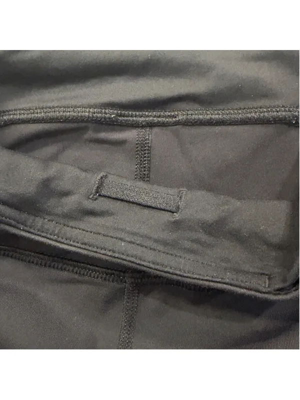 lululemon Women’s 4 Black Cropped Leggings 23” Inseam READ - Image 6