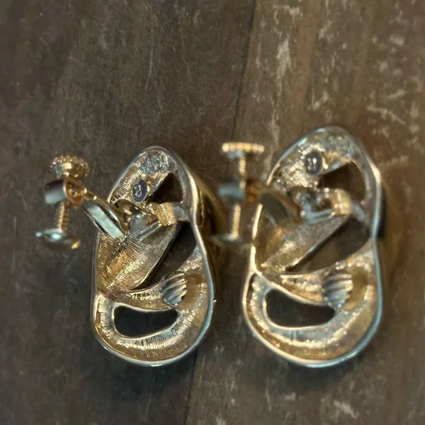 Vintage Napier gold tone chain link clip on earrings - Image 3