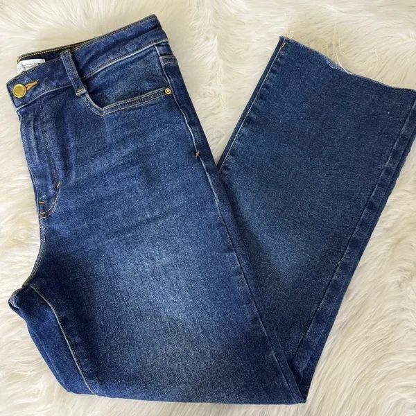 Zara Ankle Slim Flare Straight Leg Jeans Dark Wash Raw Hem Denim Size 4 - Image 7