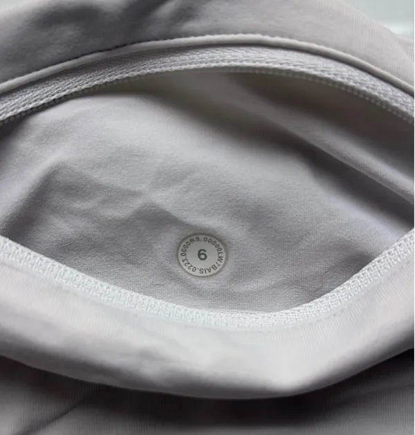 Lululemon Speed Up Shorts 2.5" - Image 4