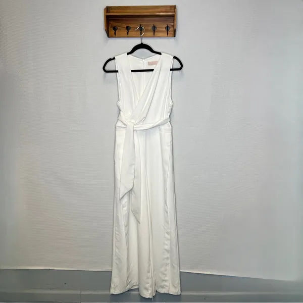 Keepsake the label | Large‎ Woman’s Elegant White Jumpsuit - Image 3