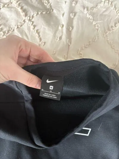 Nike Crewneck Sweatshirt - Image 4