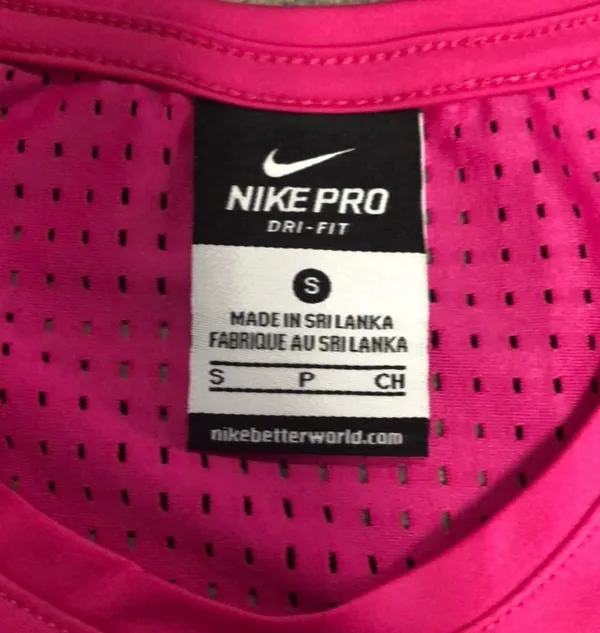 Nike Top Size Small Bin N13 - Image 4