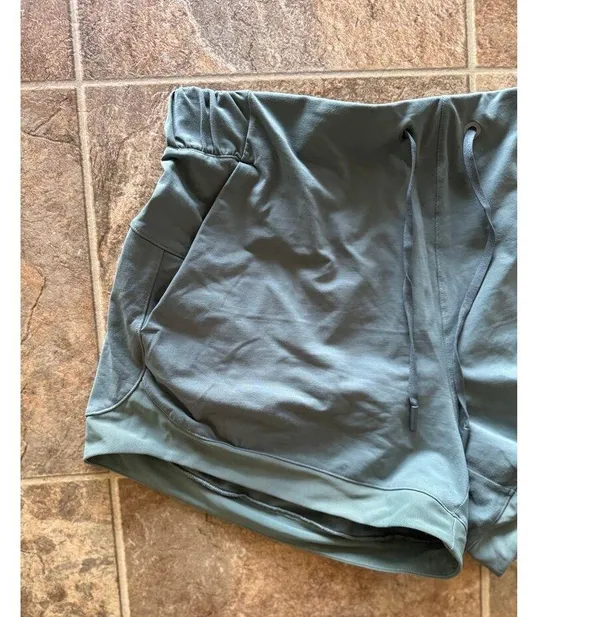 Lululemon Sunsetting Shorts 3" Juniper Size 10 - Image 7