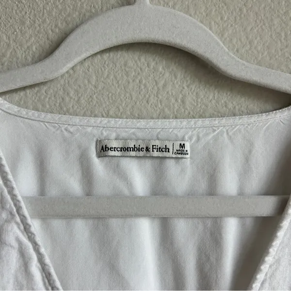 Linen Blend Top Size Medium Ruffle Sleeve White Size Medium - Image 3