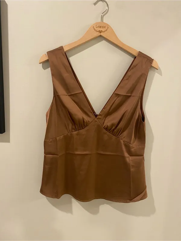 NWT - Petal & Pup Ivy Satin Tank Size Medium - Image 2
