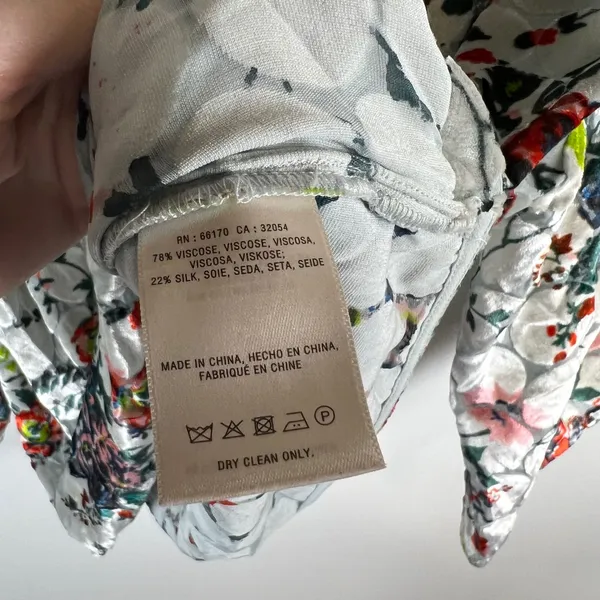 Maeve Anthropologie Burnout Velvet Silk Blend Floral Wrap Top Silver Grey‎ Large - Image 6