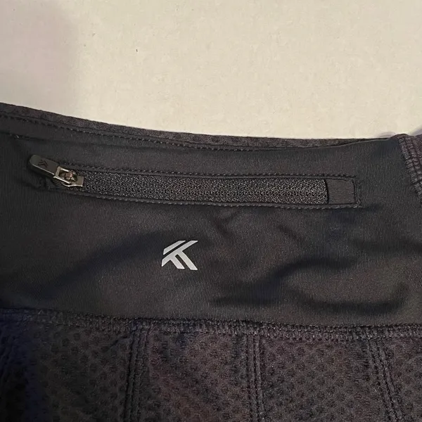 Kyodan‎ black active skorts. Size medium. Preowned in good condition - Image 8