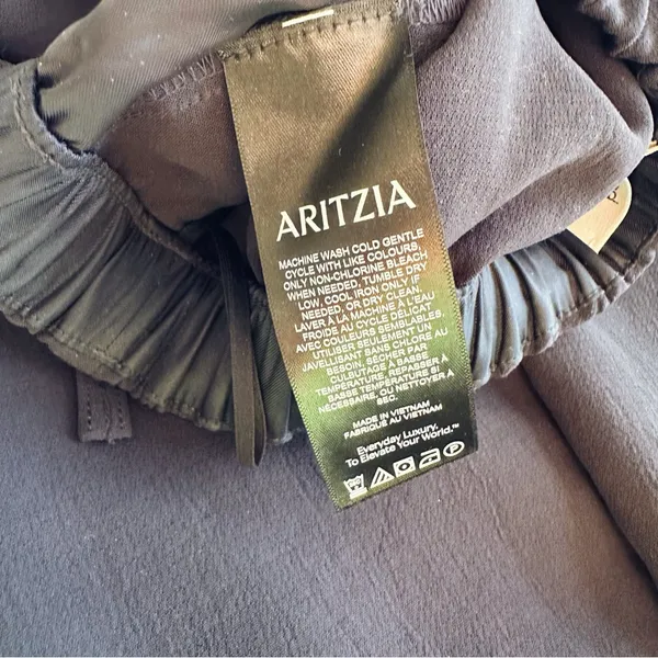 Aritzia Wilfred The Lodge Pant Crepette Navy Admiral - Image 10