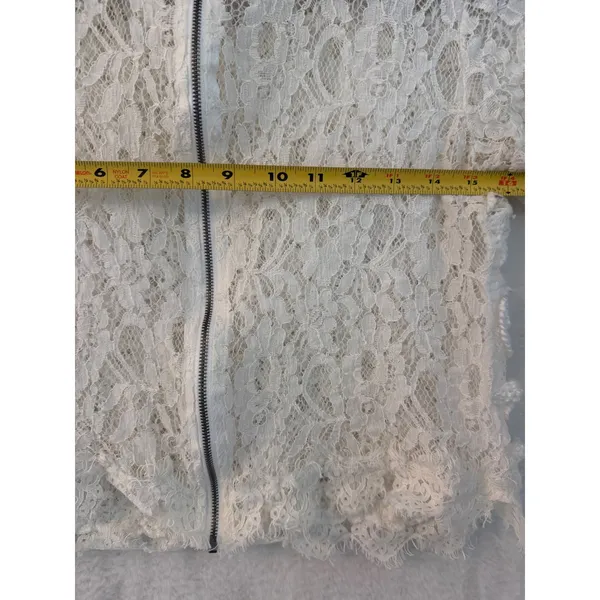 Zara Trafaluc White Lace Crop Top Short Sleeve Full Zip Back Textured Floral M‎ - Image 8