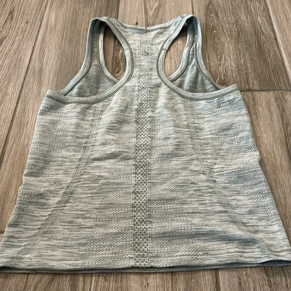 Lululemon swiftly tank - Image 5