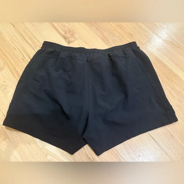 Nike Women's Athletic Shorts - Image 5