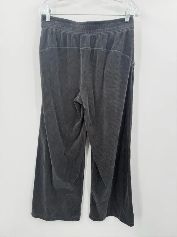 Lululemon Scuba‎ Mid-Rise Wide-Leg Pant Velvet Cord Gray Size 8 Women's - Image 2