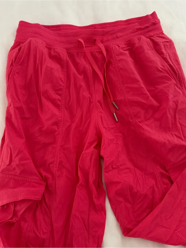 Lululemon dance studio relaxed fit mid rise cargo jogger in glaze pink size s - Image 3