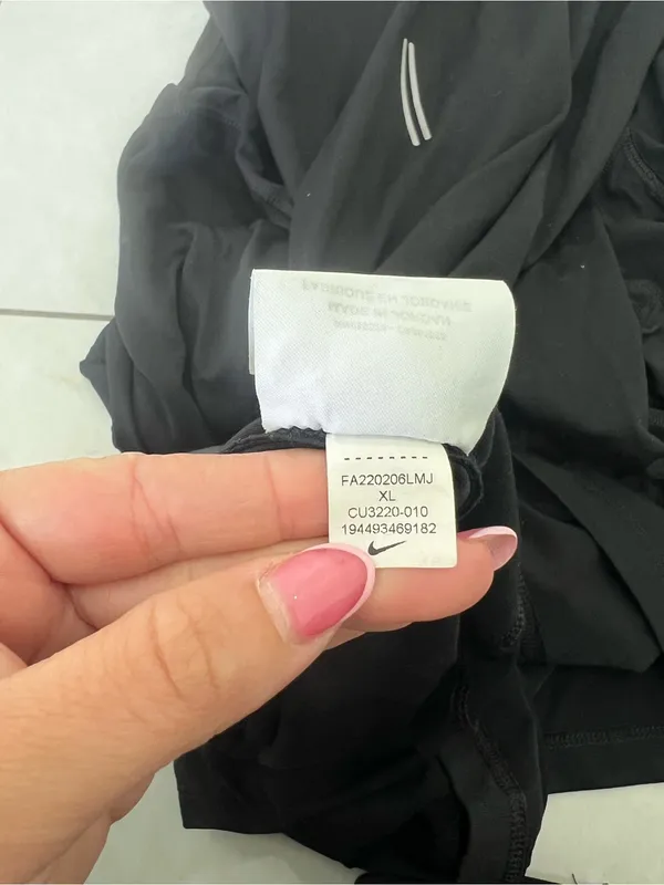 Nike Black Element Running Top Size XL - Image 6