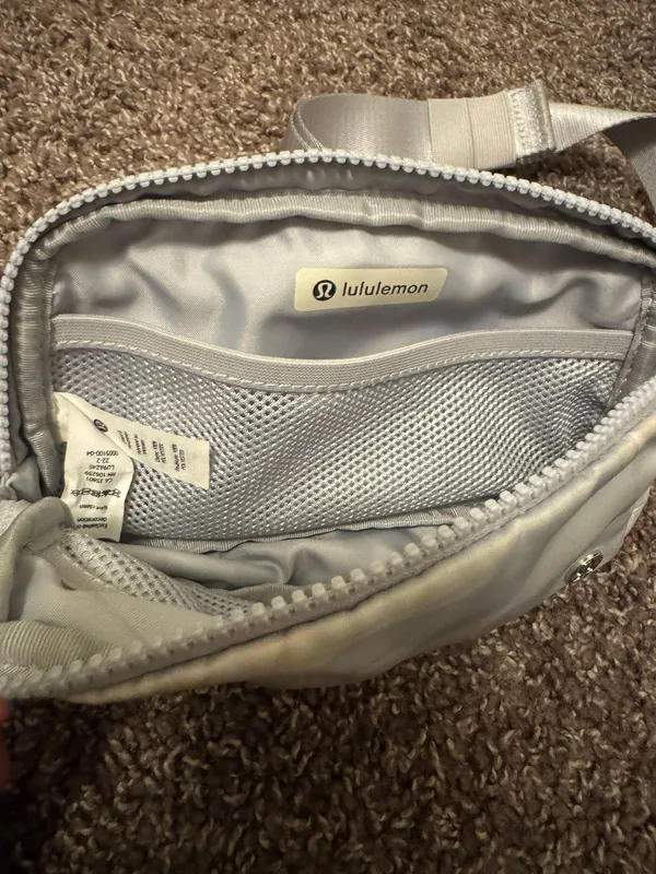 Lululemon Belt Bag - Image 4