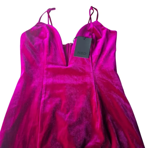 NBD‎ NWT Revolve - Shana Dress Magenta Velvet Low Cut Side Slit Women's Small - Image 6