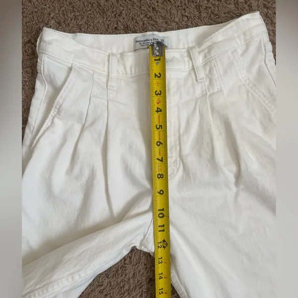 Abercrombie The 80’s Mom Jeans Ultra High Rise size 8 / 29 - Image 4