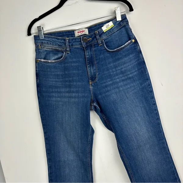 NWT Wrangler High Rise Bold Boot Jeans Sz 5/6 Medium Wash Bootcut - Image 8
