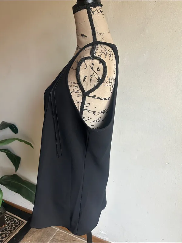 Alfani Sleeveless Fringe Black Top Size 10 - Image 5