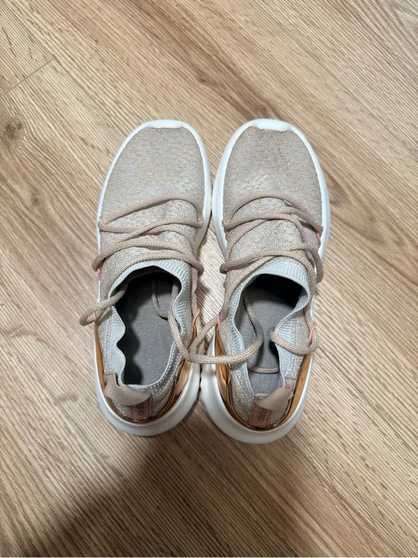 Adidas Ultimamotion Women's 6 Pale Nude Rose Gold Cloudfoam Sock Sneakers EE9100 - Image 7