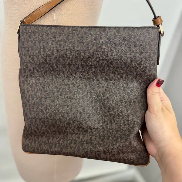 Michael Kors Connie Large North South Signature Crossbody Bag signature logo - Image 4