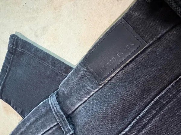 Buckle Black Jeans - Image 3
