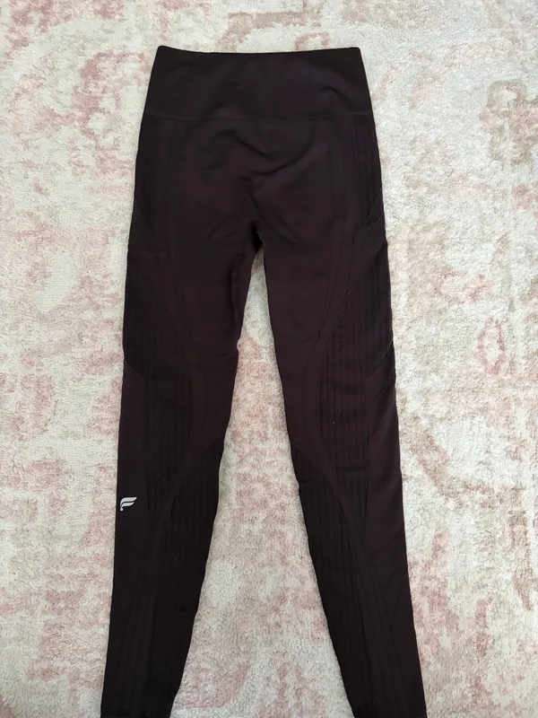 Seamless High-Waisted Fabletics Leggings - Image 2