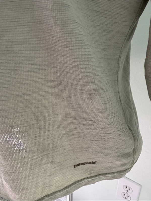 Patagonia Green Capilene Lightweight pullover quarterzip small - Image 2