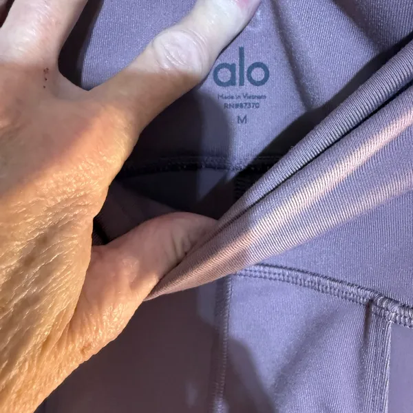 ALO Yoga High Waisted Dusty Rose Pocket Leggings - Image 9