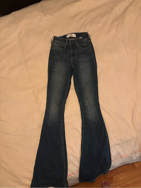 NWT Hollister Curvy High-Rise Medium Wash Flare Jeans 23/000L - Image 6