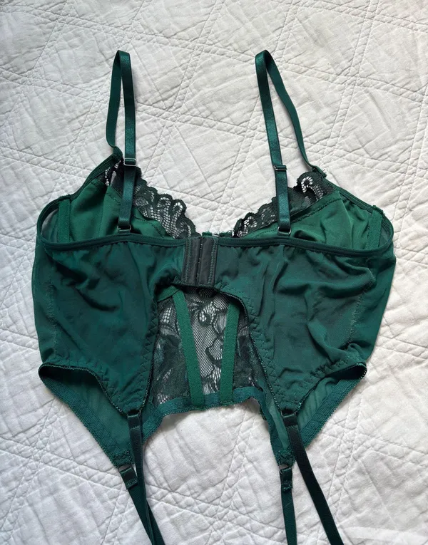 Green lace bra top Size M - Image 3