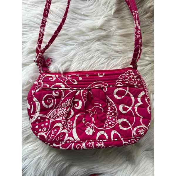 Vera Bradley Quilted Crossbody Bag in Dark Pink and White Floral Print - Image 9