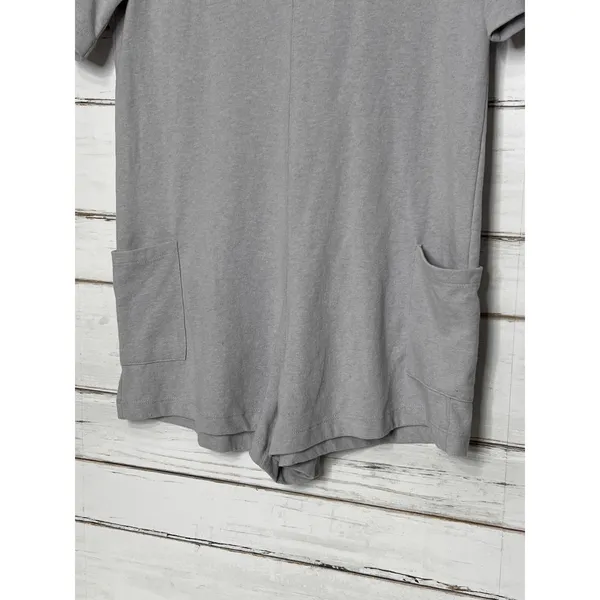 Zenana Gray Short Sleeve Two Way Romper with Pockets Size Small - Image 9