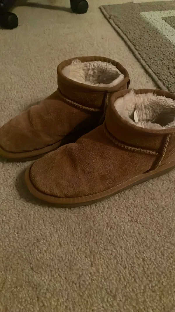 Ugg minis  - Image 8