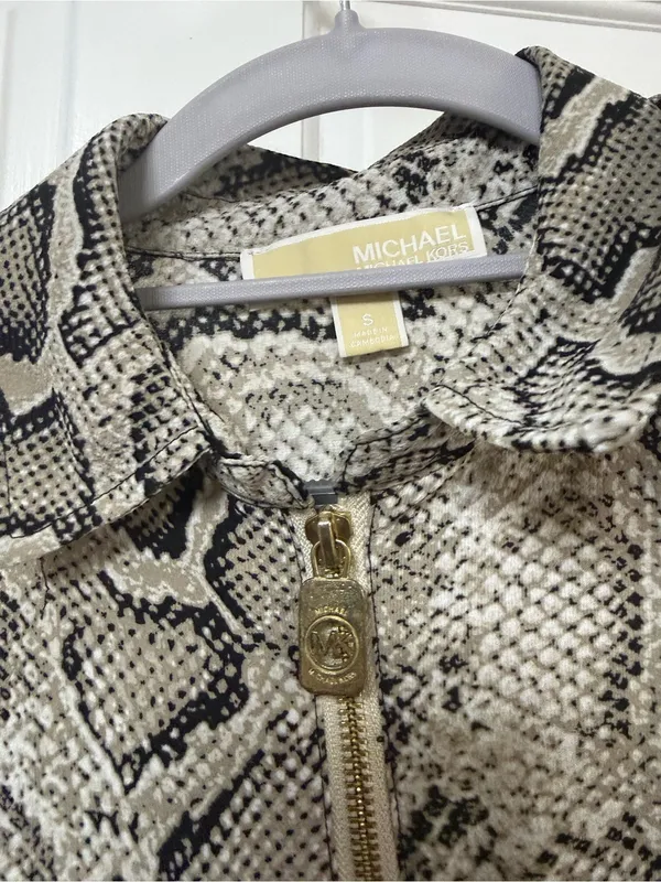 MICHAEL Michael Kors Beige Black Snake Print Jacket with Gold Hardware - Image 3