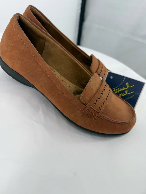 Natural Soul by Naturalizer Women Loafers Tan Suede Comfort Slip On Shoes 7.5W - Image 4
