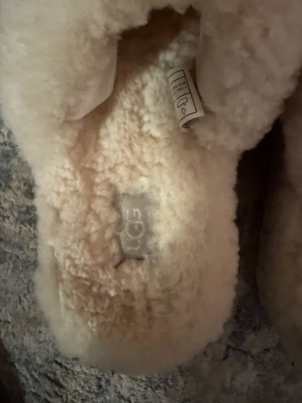 Cream Sherpa Ugg Strapped Sandals - Image 8