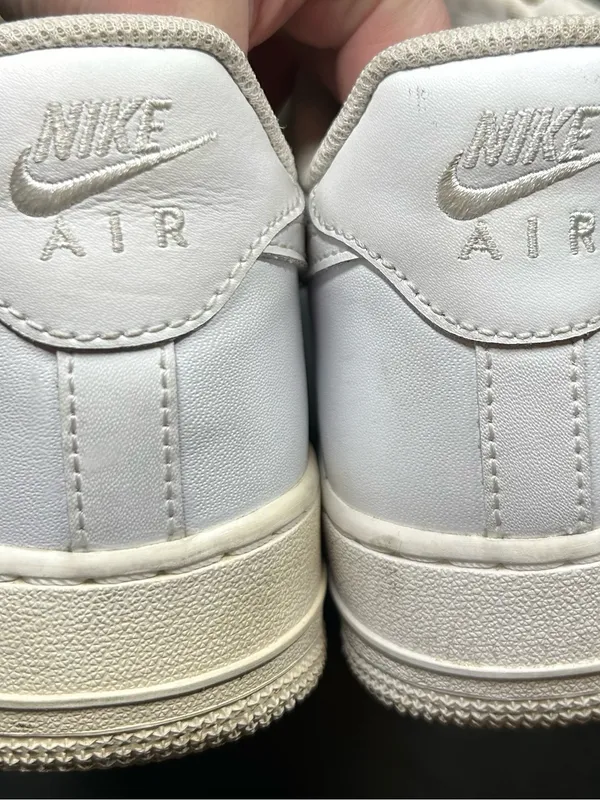 Nike Women’s Size 10 White Air Force 1 '07 Shoes - Image 4