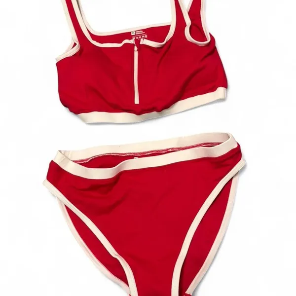 red sporty bikini set ❤️🔥 contrast‎ trim two piece with zip front top - Image 3