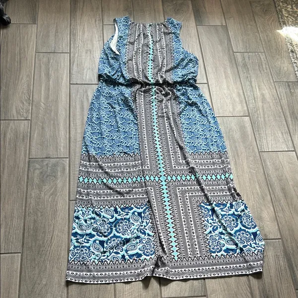 London Style Blue and White Paisley Maxi Dress - Image 4