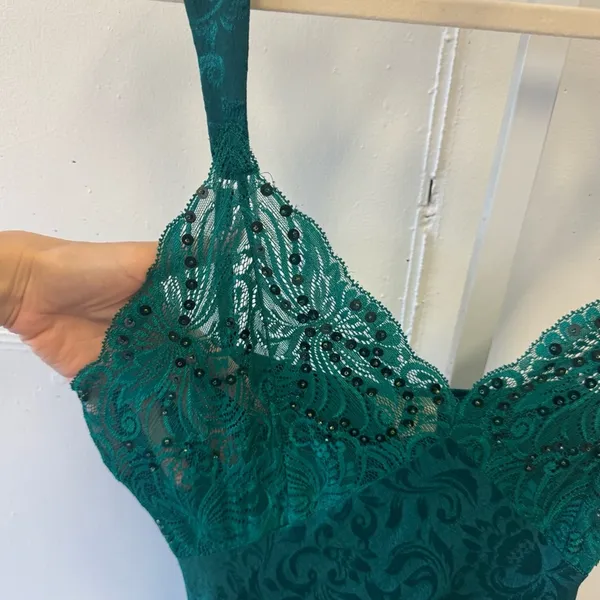 Vintage Victoria’s Secret Emerald Green Lace Sequin Midi Slip‎ Large - Image 7