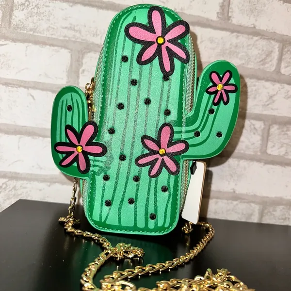 Vegan leather cactus crossbody bag - Image 5
