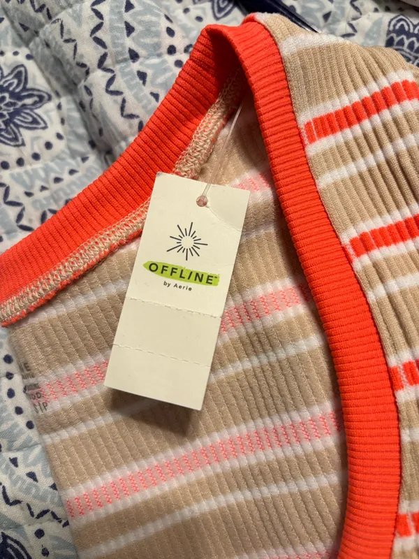 Aerie stripped to - Image 3